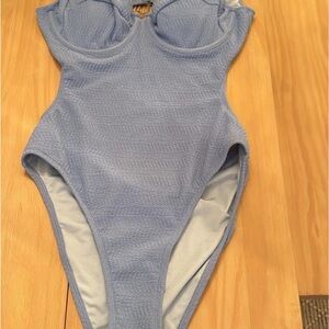 Cupshe ...Blue One Piece Swimsuit size M 25$